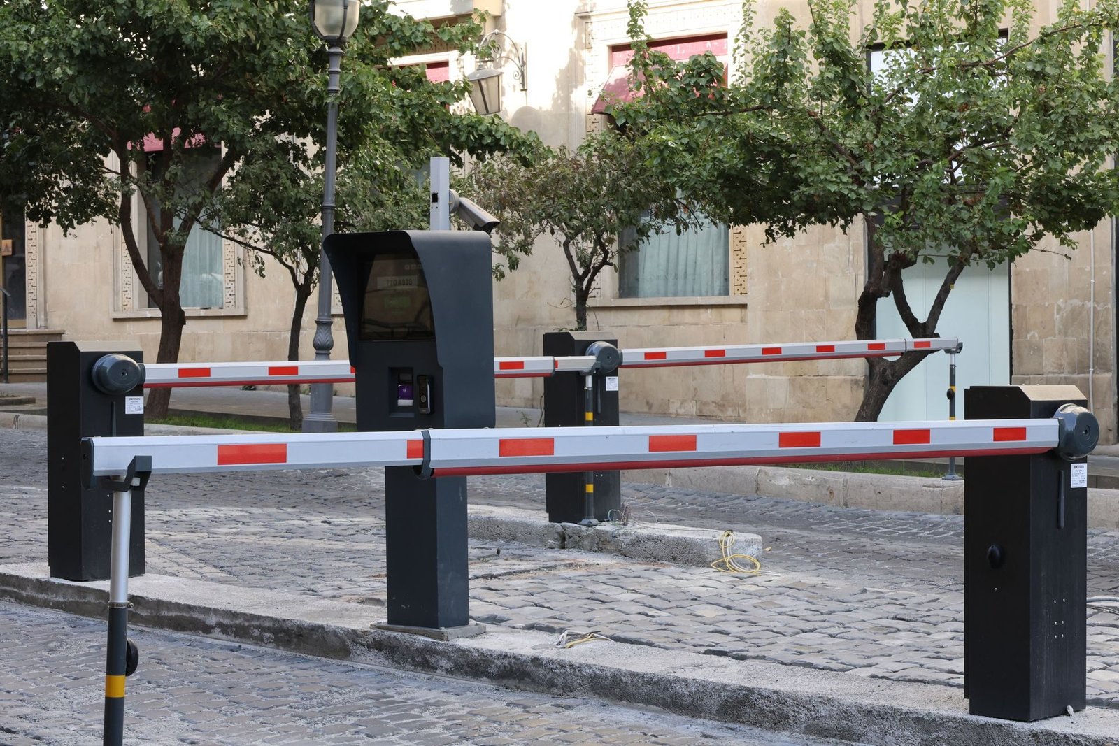 Automatic parking barrier gate system